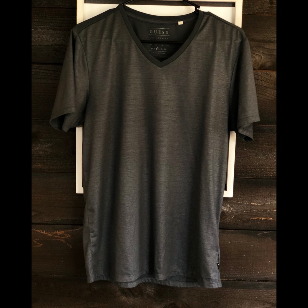 Guess Men’s v neck